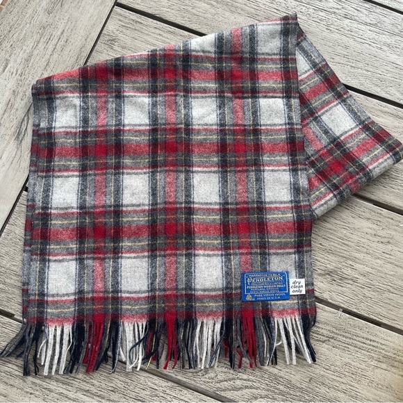 Pendleton Accessories - Pendleton Woolen Mills Vintage Wool Plaid Scarf Wrap Unisex